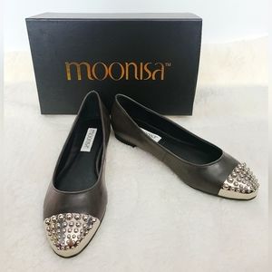 NEW Moonisa Studded Flats - Size 7